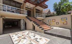 RedDoorz Plus @ Boulevard Panakkukang